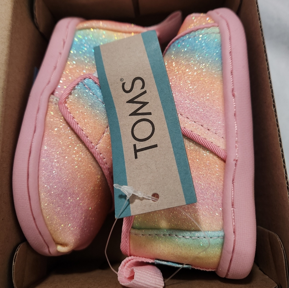 Brand New Toms